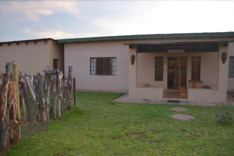 Muweti Bush Lodge — general view