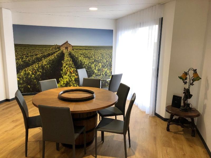 Le Clos Du Moulin image