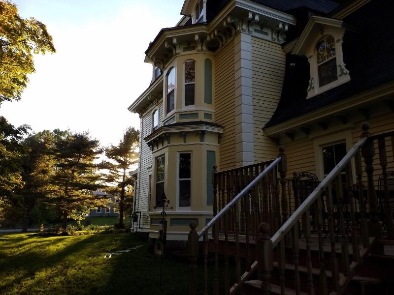 Maplehurst Manor Bed And Breakfast — general view