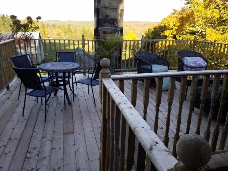 Maplehurst Manor Bed And Breakfast