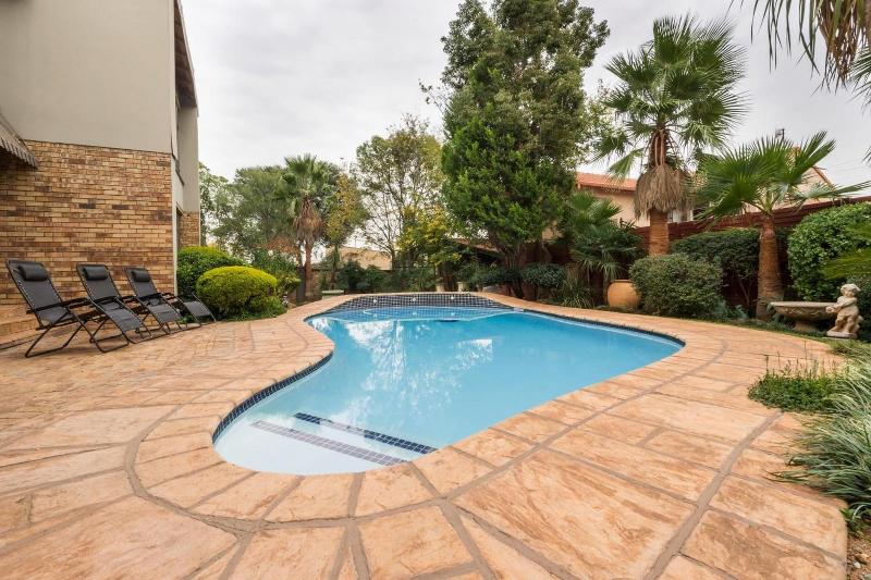 Sunset Manor Guest House image