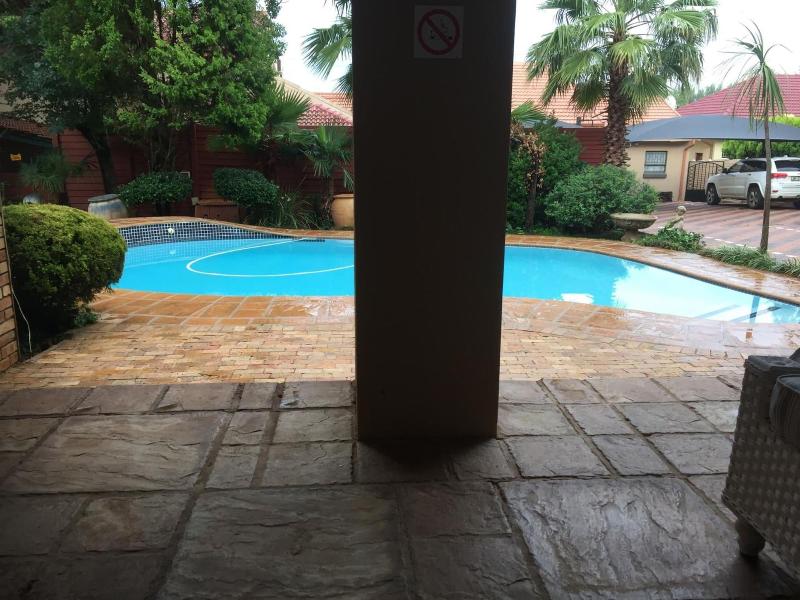 Sunset Manor Guest House image