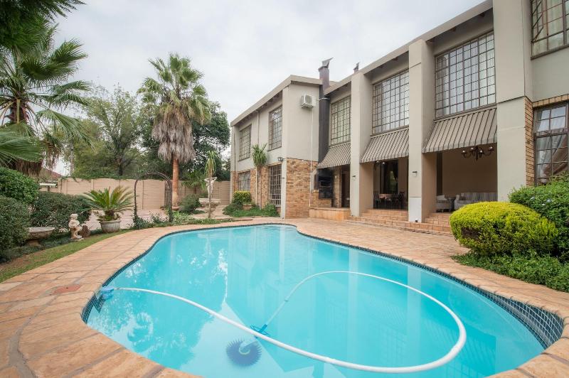 Sunset Manor Guest House image