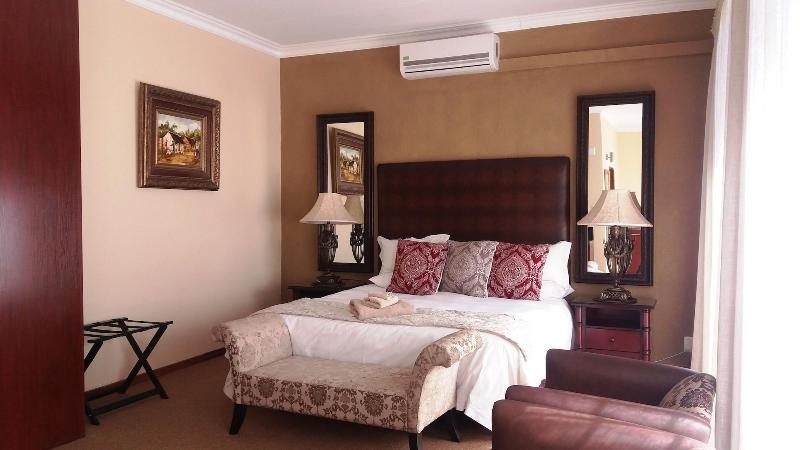 Sunset Manor Guest House image