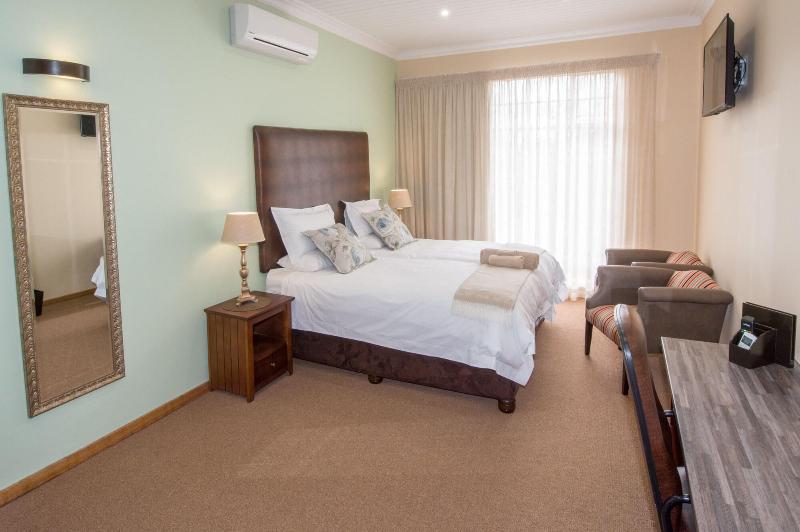 Sunset Manor Guest House image