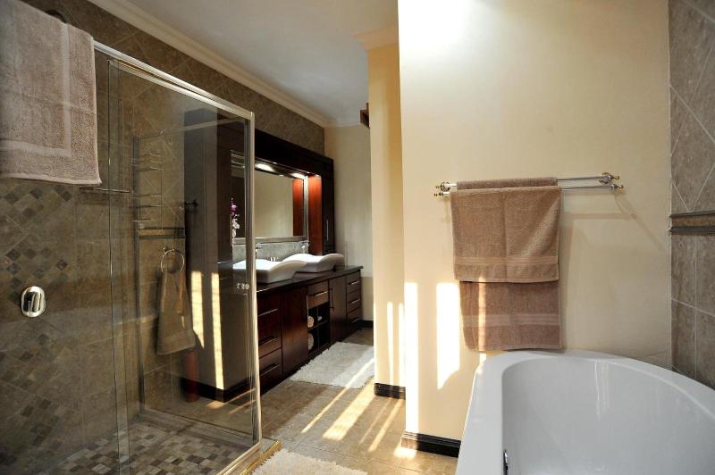 Sunset Manor Guest House image