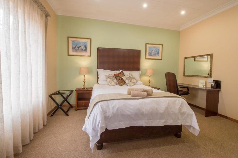 Sunset Manor Guest House image