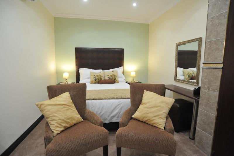 Sunset Manor Guest House image