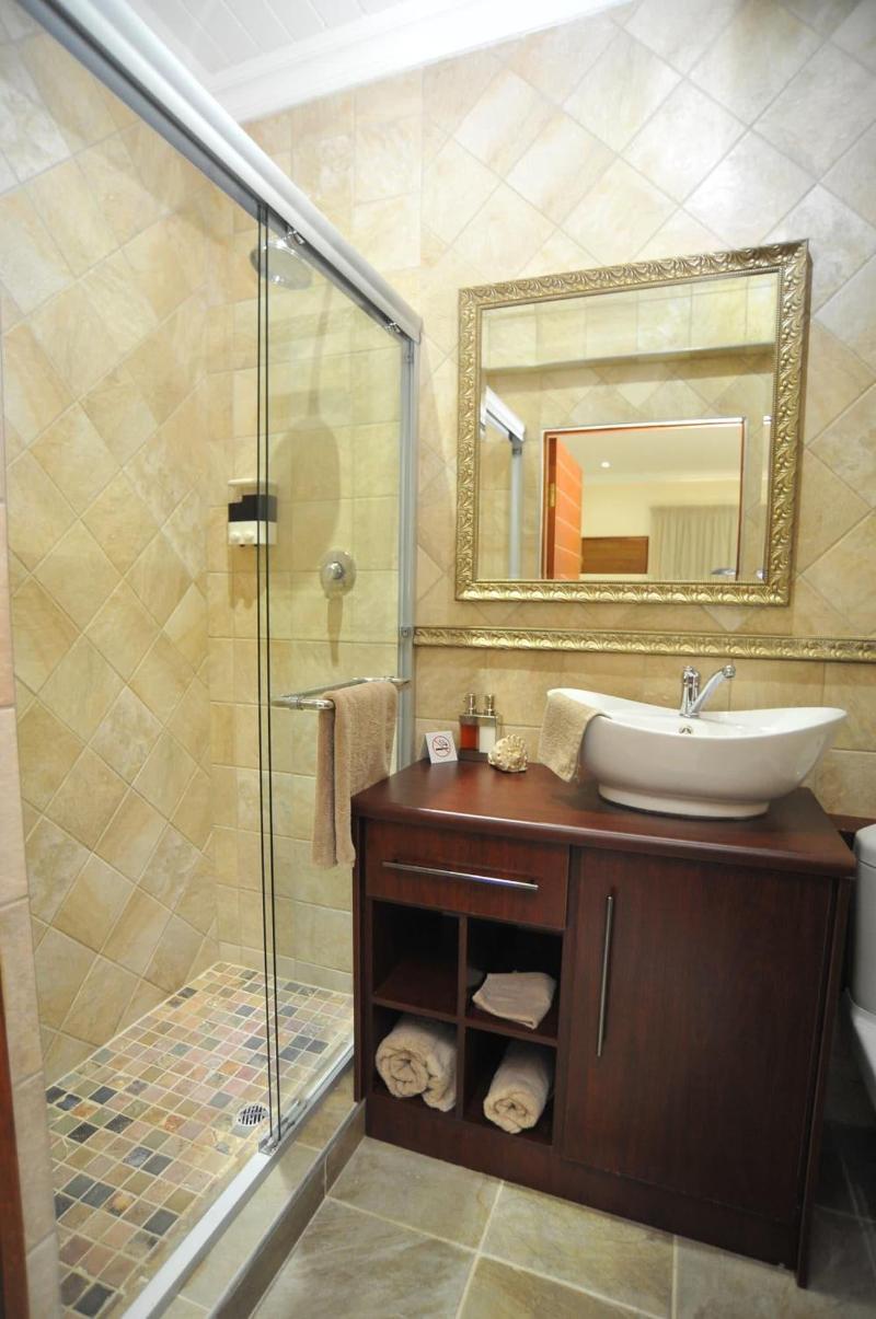 Sunset Manor Guest House image