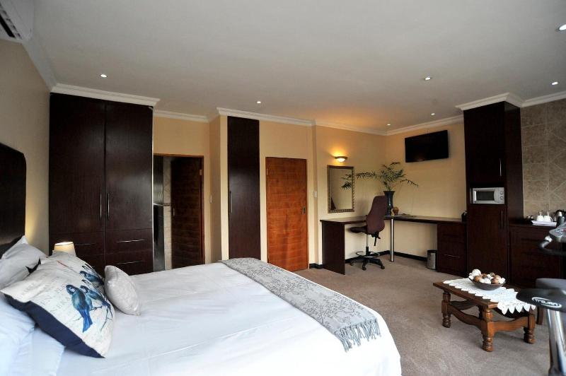 Sunset Manor Guest House image
