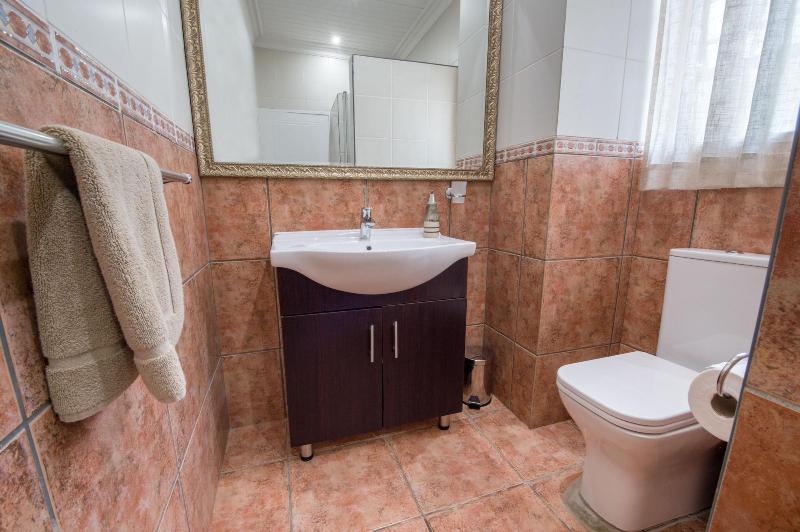 Sunset Manor Guest House image