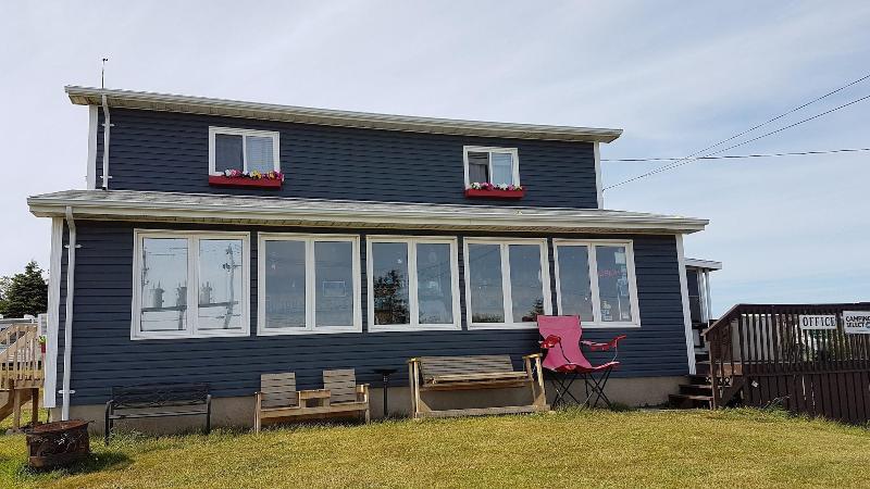 Whale Cove Inn