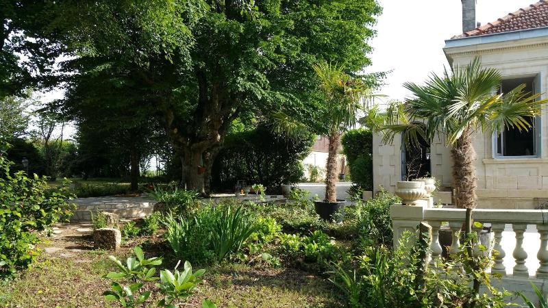 Le Domaine De Canesse 4