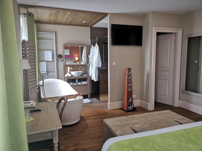 Le Relais Des Deux Tours image