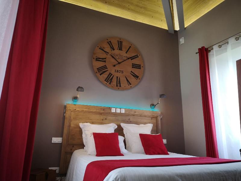 Le Relais Des Deux Tours image