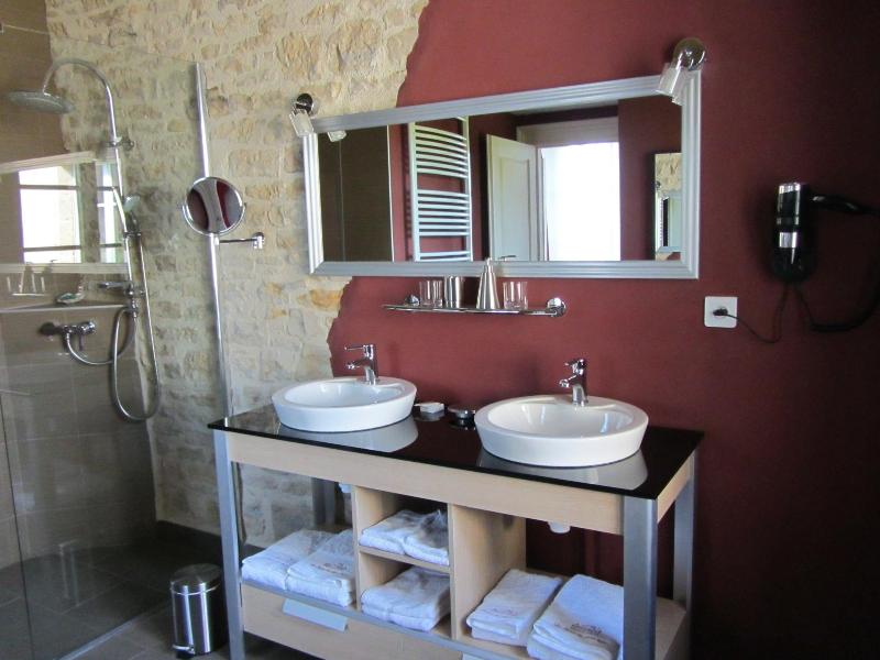 Le Relais Des Deux Tours image