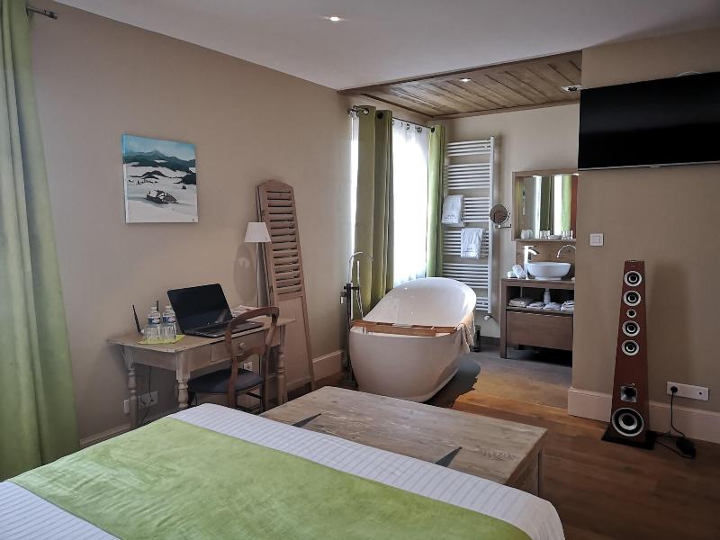 Le Relais Des Deux Tours image