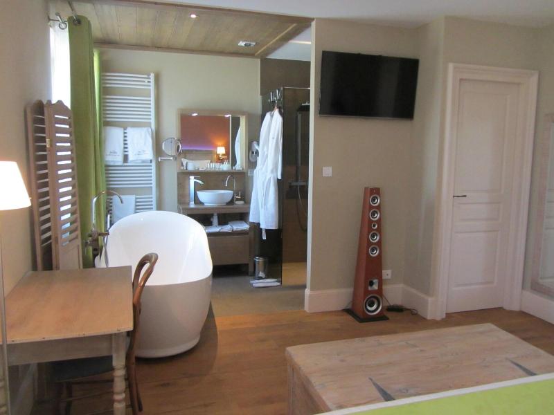 Le Relais Des Deux Tours image