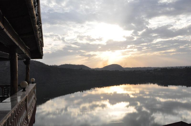 Asham Africa Hotel And Resort image