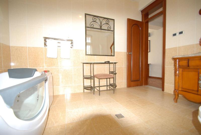 Asham Africa Hotel And Resort image