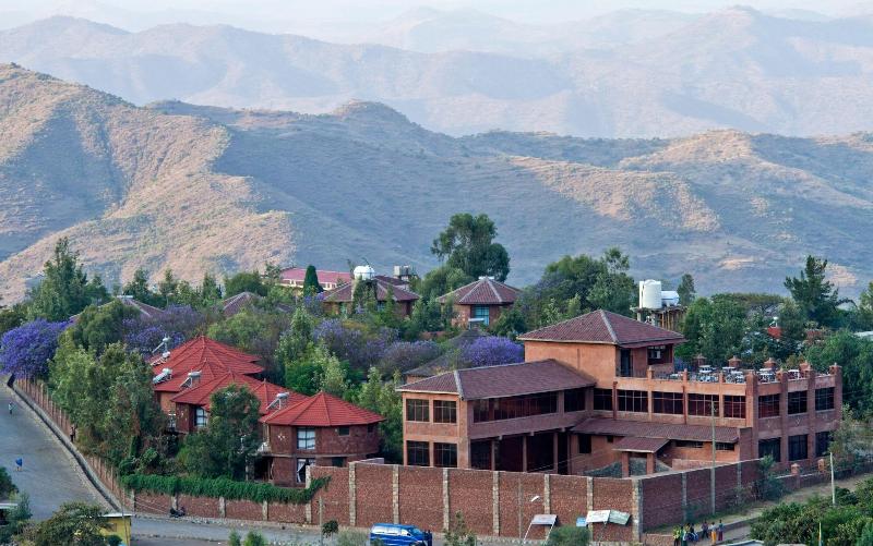 Lal Hotel And Spa