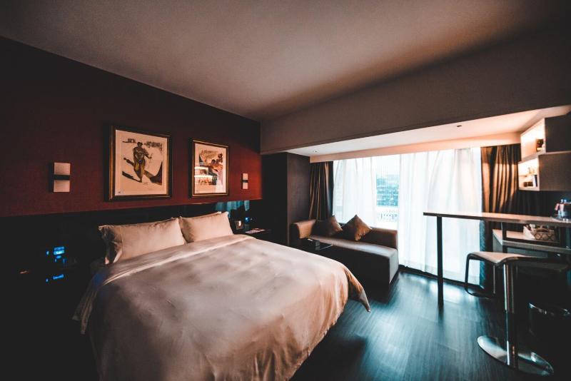 M Hotel image