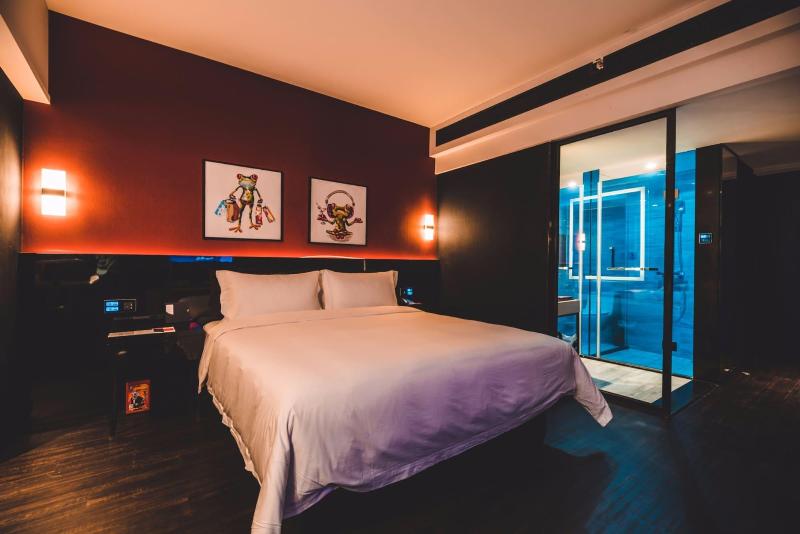M Hotel image
