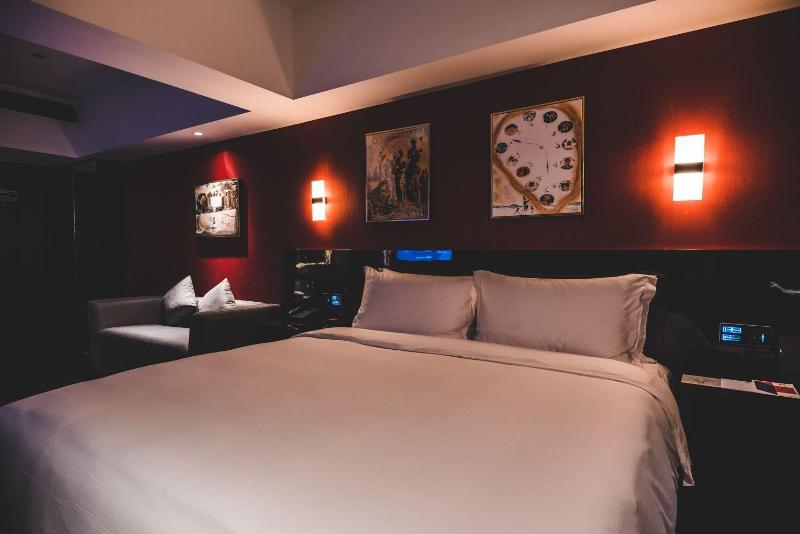 M Hotel image