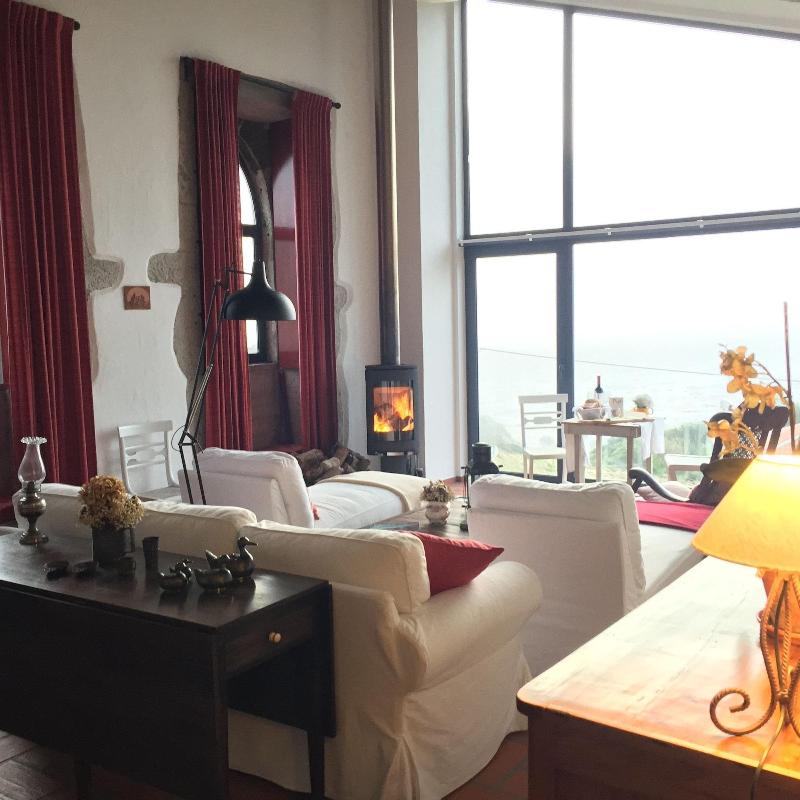 Serreta Island Home Al image