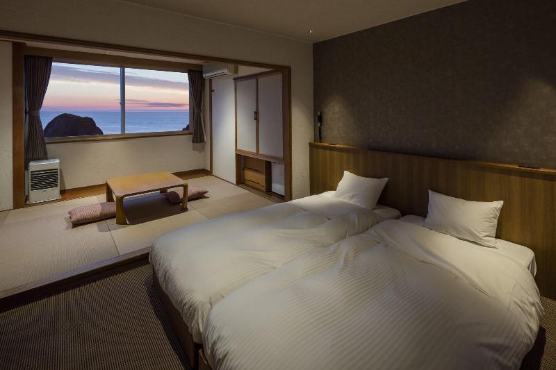 Shiretoko Yuhi No Ataruie Onsen Hostel image