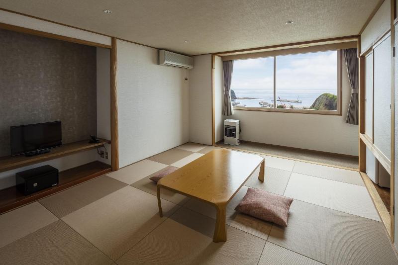 Shiretoko Yuhi No Ataruie Onsen Hostel image