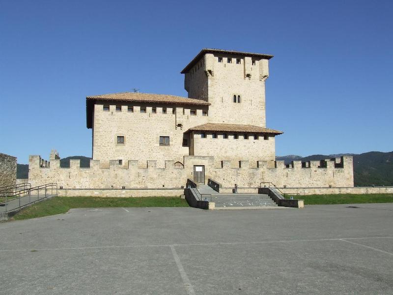 Casa Rural De Pobes Lagun Etxea image