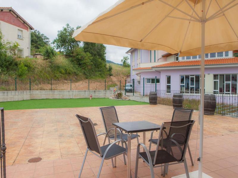 Casa Rural De Pobes Lagun Etxea image
