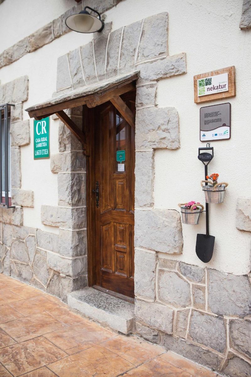 Casa Rural De Pobes Lagun Etxea image