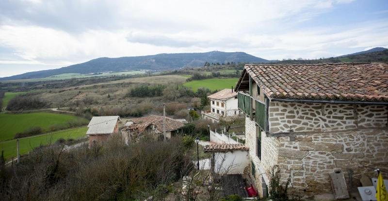 Casa Rural De Pobes Lagun Etxea image