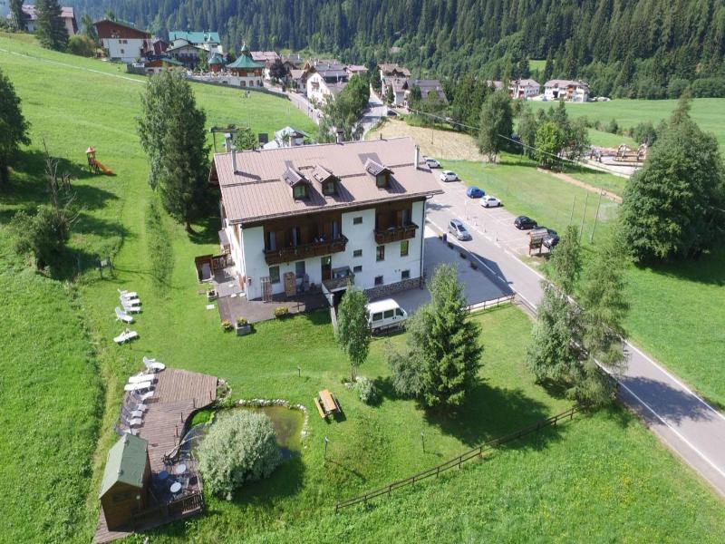 Hotel Biancaneve image