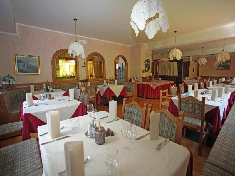 Hotel Biancaneve image