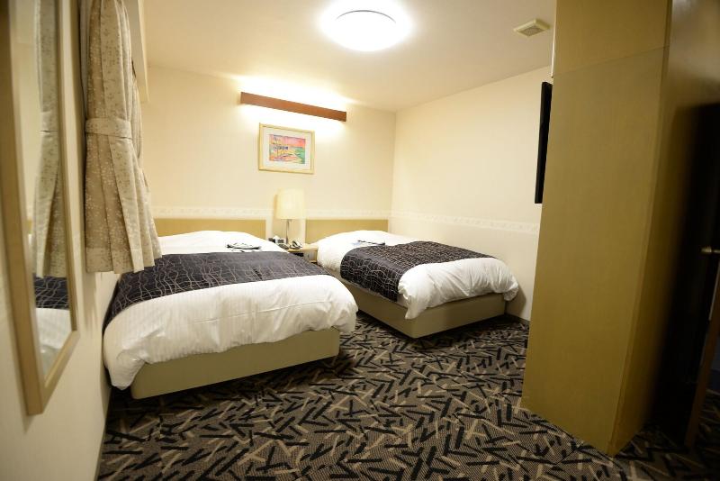 Apa Hotel Isehara-Ekimae image