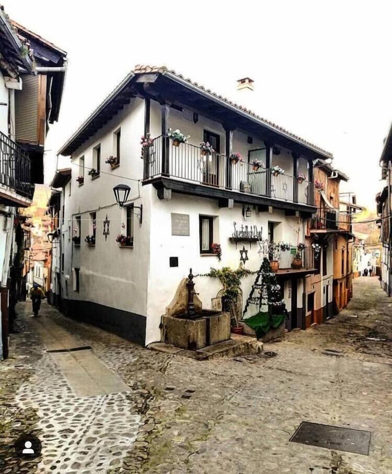 Hotel Moya image