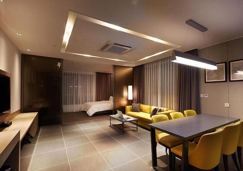 H Hotel Sejong City image