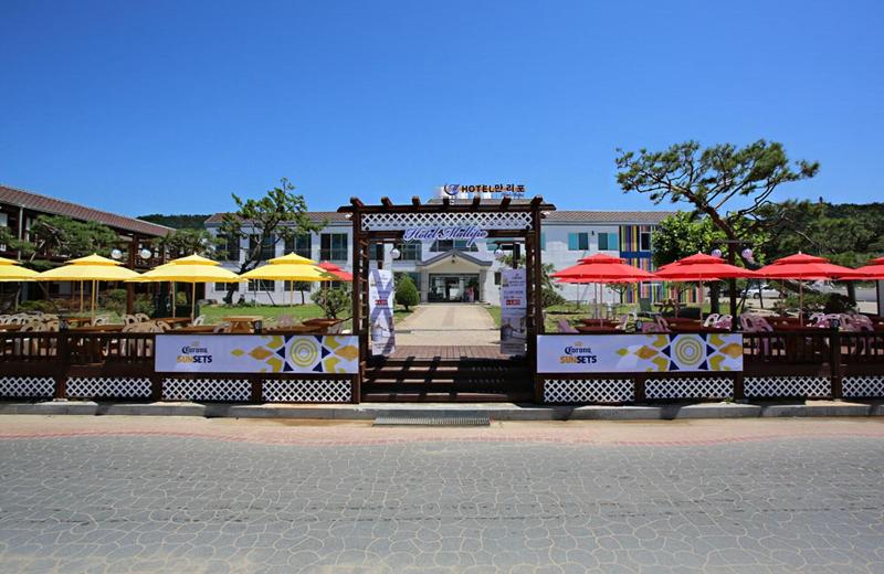 Manripo Hotel image