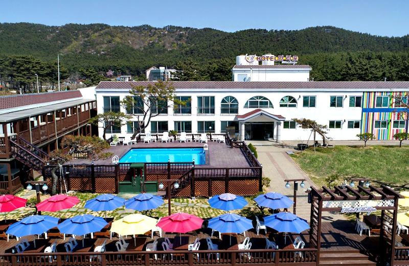 Manripo Hotel image