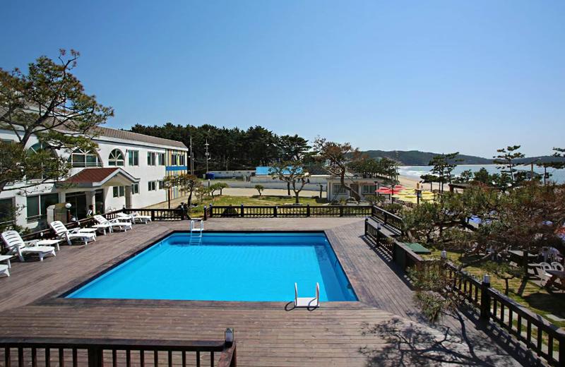 Manripo Hotel image