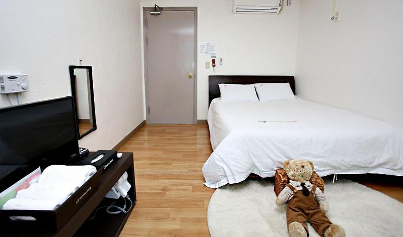 Manripo Hotel image
