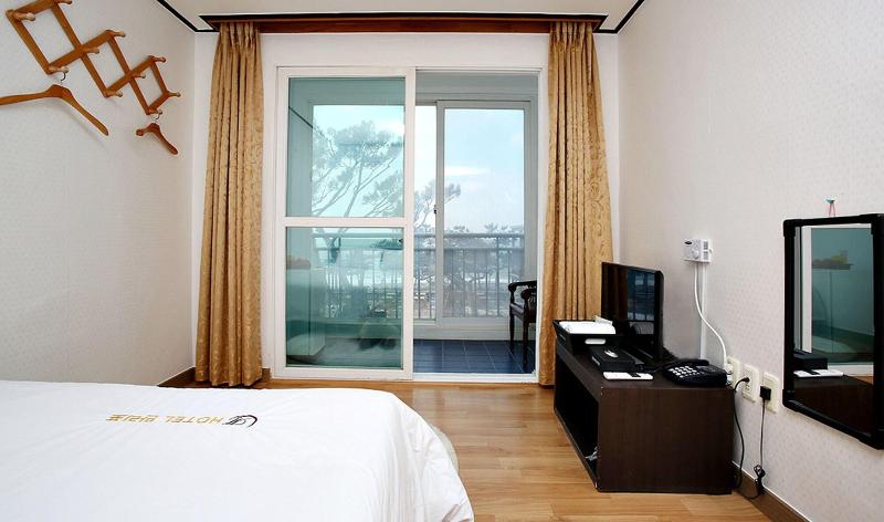 Manripo Hotel image