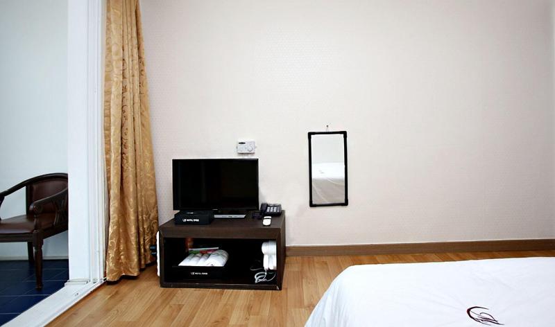 Manripo Hotel image