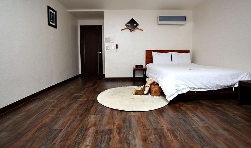 Manripo Hotel image