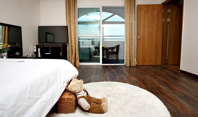 Manripo Hotel image