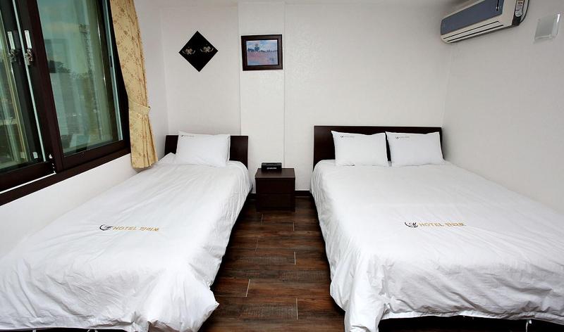 Manripo Hotel image