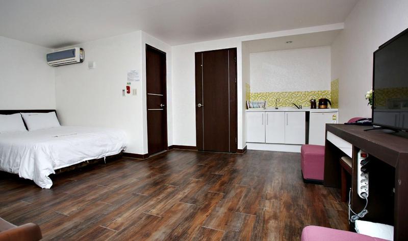 Manripo Hotel image